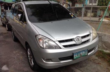 Toyota Innova 20 G gasoline 2005 Model FOR SALE