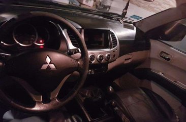 2010 Mitsubishi Strada mt 4x4 FOR SALE