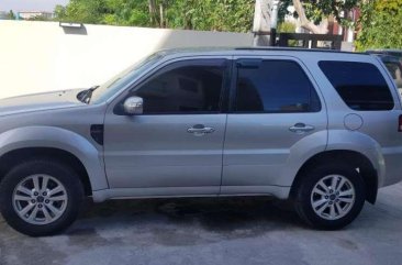 2010 Ford Escape ( Toyota Innova Avanza Nissan Xtrail)