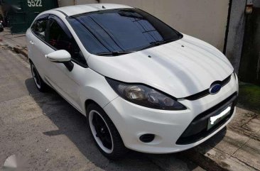 2012 FORD FIESTA - SEDAN AUTOMATIC TRANSMISSION