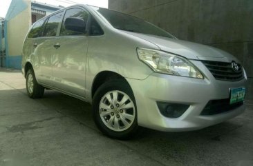 TOYOTA Innova E. 2012 model.3rdgen.