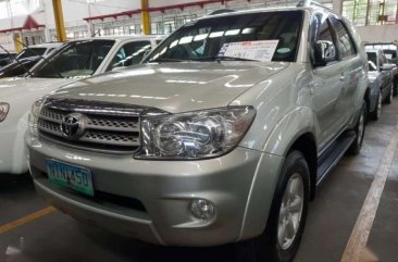 2011 Toyota Fortuner g gas AT FOR SALE