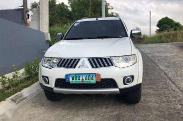 SELLING 2013 MITSUBISHI Montero sports