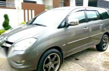 TOYOTA Innova g 2006 model gas top of the line