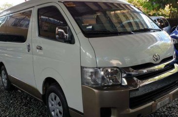 2017 Toyota Hiace Grandia GL 3.0 Manual Diesel White Pearl Two Toned