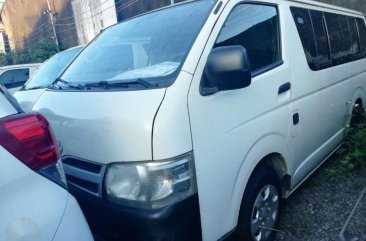 2013 Toyota HiAce Commuter 25 MT DSL