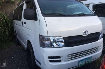 2009 Toyota HiAce Commuter 25 MT DSL