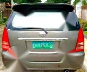 For sale TOYOTA Innova g 2006 Gas Matic