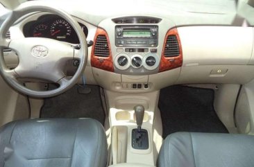 2008 TOYOTA INNOVA G . AT . gas . all power