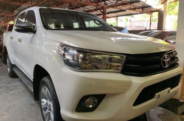 2016 Toyota Hilux 2400G 4x2 Manual White