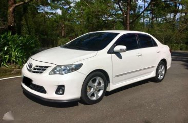 FOR SALE 2011 model Toyota corolla Altis 1.6V top of the line