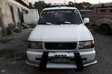 Toyota Revo glx 2000 manual diesel FOR SALE