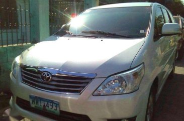 For sale TOYOTA Innova g 2013 model Diesel