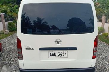 Toyota Hiace commuter manual diesel 2014model