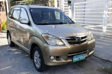 Toyota Avanza G automatic top of the line YEAR MODEL 2010