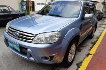 2010 Ford Escape XLT AT 4x4 Top of the line