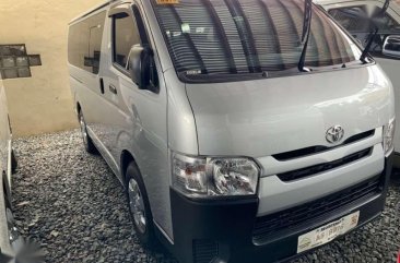 2018 TOYOTA Hiace 3.0 Commuter Manual Silver 