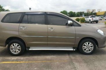 TOYOTA Innova g 2010 FOR SALE