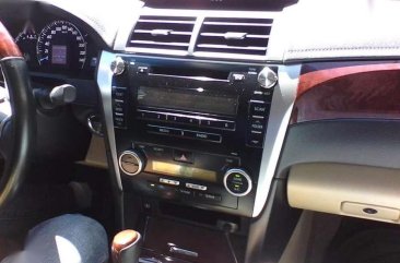 2014 Toyota Camry 2.5V Automatic transmission