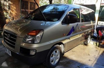 SELLING HYUNDAI STAREX GRX CRDI 2006 automatic