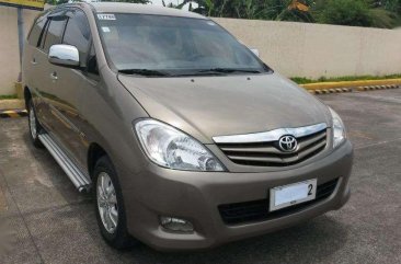 TOYOTA Innova g 2010 FOR SALE