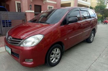 FOR SALE TOYOTA Innova E 2010 Diesel Matic