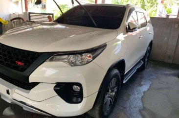 TOYOTA Fortuner 2.4 G 4x2 2018 Automatic White 