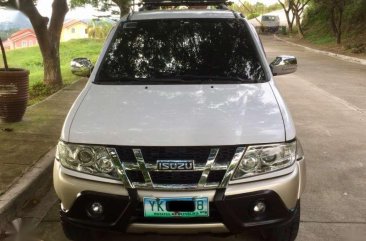 For sale Isuzu Crosswind 9 seater Manual transmission