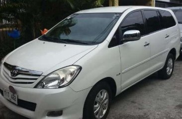 SELLING TOYOTA Innova 2012 Model