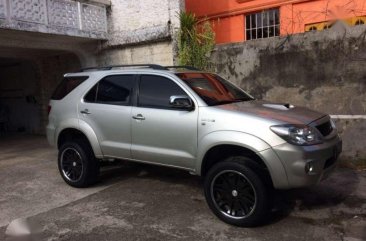 Toyota Fortuner 2005 model FOR SALE