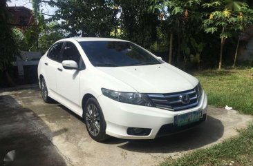 Selling my 2013 Honda City 1.5e matic