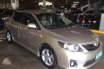 2013 Toyota Corolla Altis 2.0 sedan FOR SALE