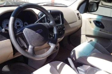 2005 FORD ESCAPE XLS - automatic transmission . all power