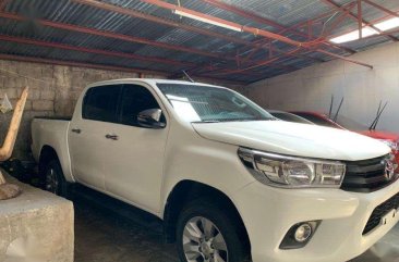 2016 Toyota Hilux 2400 G 4x2 Manual Diesel White