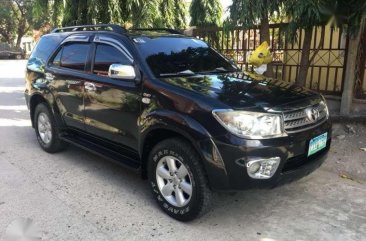 TOYOTA Fortuner 2011 G rush sale