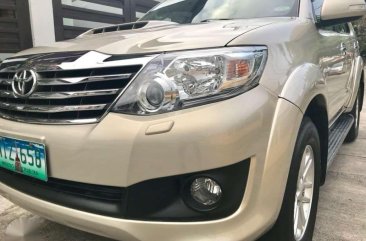 2014 Toyota Fortuner V 4x2 Top of the line Matic