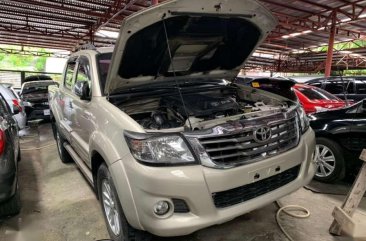 2014 TOYOTA Hilux 25 G 4x2 Gold Metallic Manual