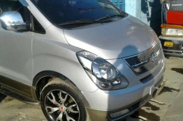 Hyundai Starex Gold 2010 CRDI AT FOR SALE