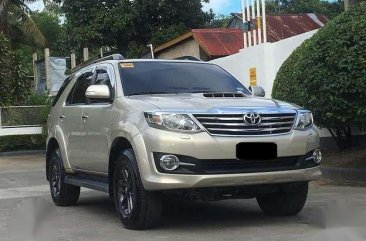 2015 Toyota Fortuner V Series Top of the line 1st owned