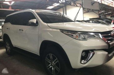 Toyota Fortuner 2.4G 4x2 Automatic White