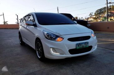 Hyundai Accent 2013 Automatic trans with +/- Top of the line