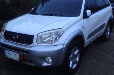 2004 Toyota Rav 4 A/T; All wheel drivE