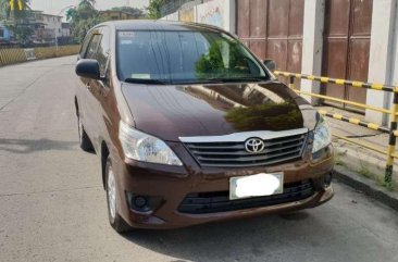 SELLING TOYOTA Innova 2.0E AT (Gas) 2014
