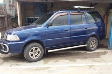 SELLING TOYOTA Revo GL  2002