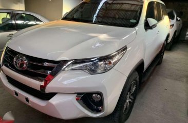 TOYOTA Fortuner 2.4 G 4x2 2017 Automatic White