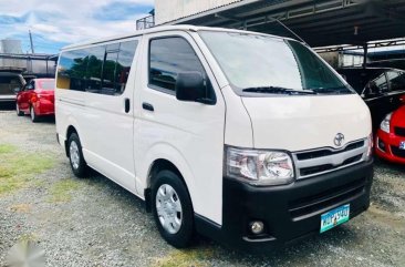 2014 TOYOTA HIACE COMMUTER 2.5L TURBO DIESEL M/T