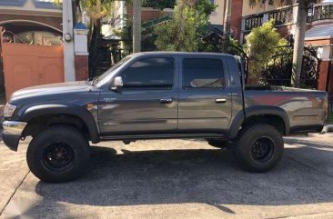 Toyota Hilux 4x4 Pick-up 2003 Model