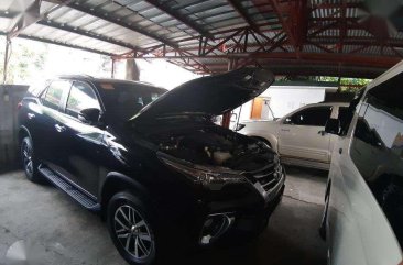 Toyota Fortuner V 2017 4x4 Automatic-Located at Quezon City