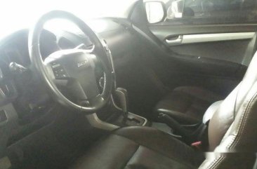 Well-maintained Isuzu D-Max 2015 for sale