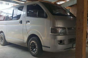 SELLING Toyota Hiace Commuter 2007